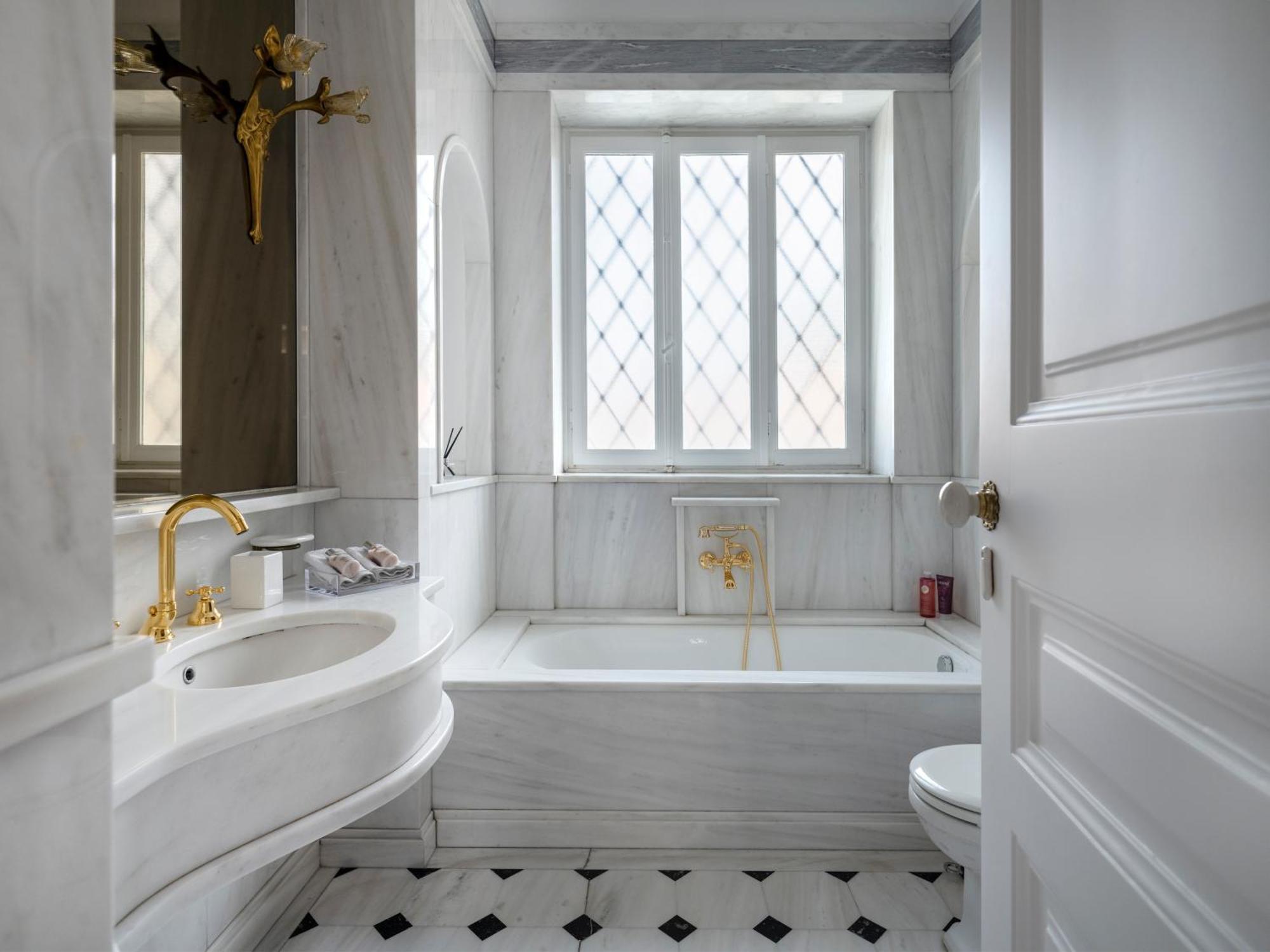 Вилла The White House In Plaka By Jj Hospitality Афины Экстерьер фото