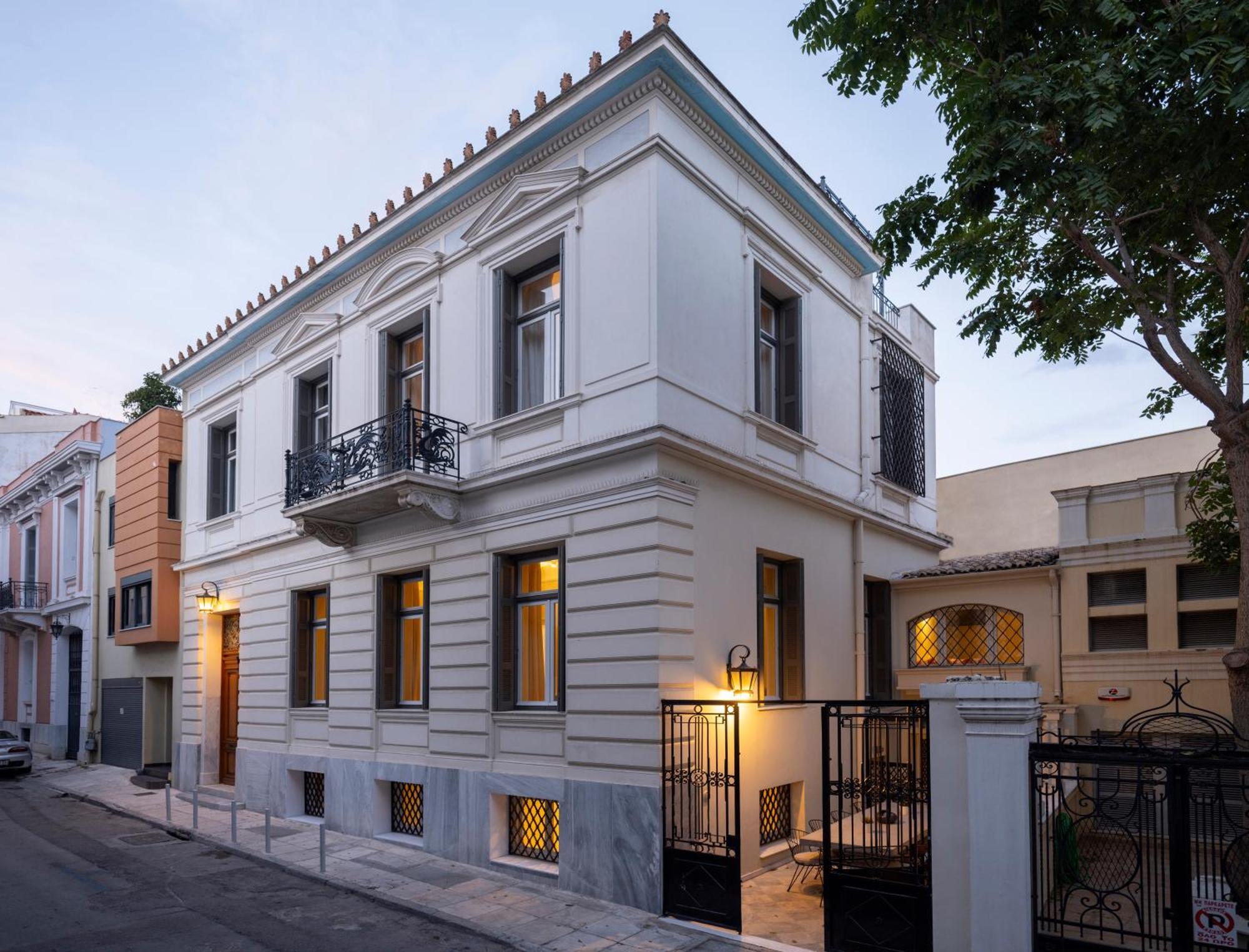 Вилла The White House In Plaka By Jj Hospitality Афины Экстерьер фото