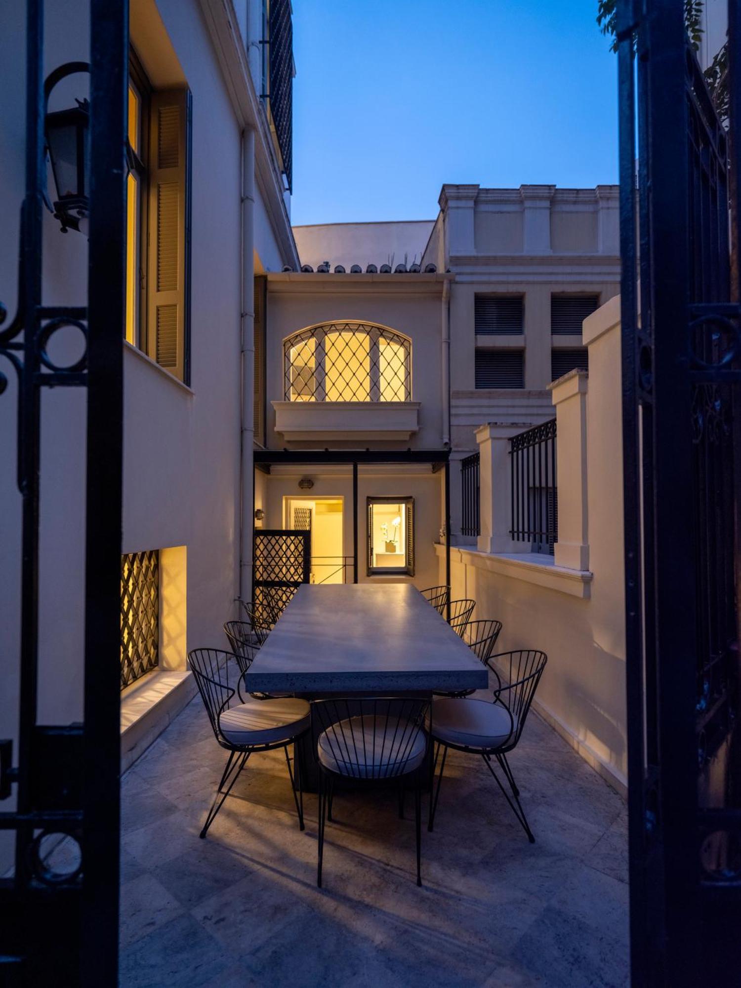 Вилла The White House In Plaka By Jj Hospitality Афины Экстерьер фото
